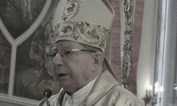 Bp Stefan Siczek zmarł 31 sierpnia 2012 roku