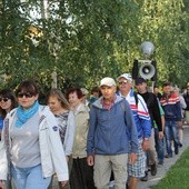 Ze Skierniewic do Pani Mazowsza pielgrzymuje ok. 250 pątników