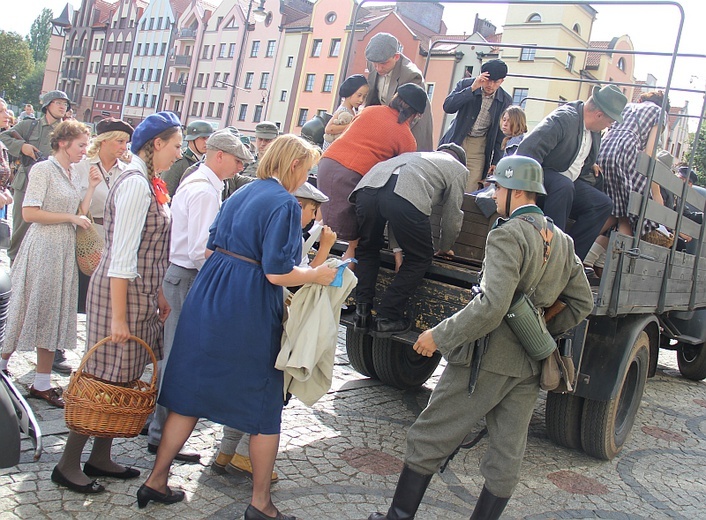 Inscenizacja powstania warszawskiego