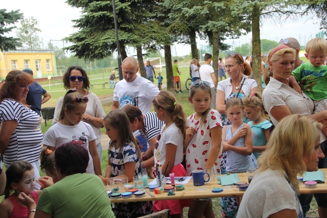 Piknik integracyjny w Jedlińsku