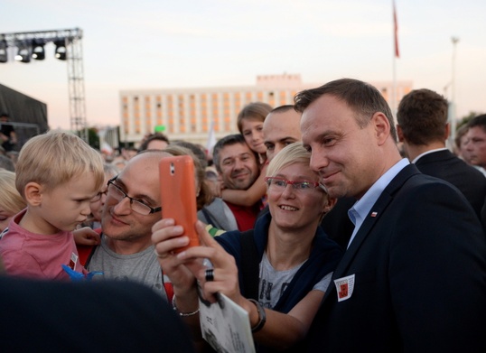 Co nowy prezydent przejmie od poprzednika?