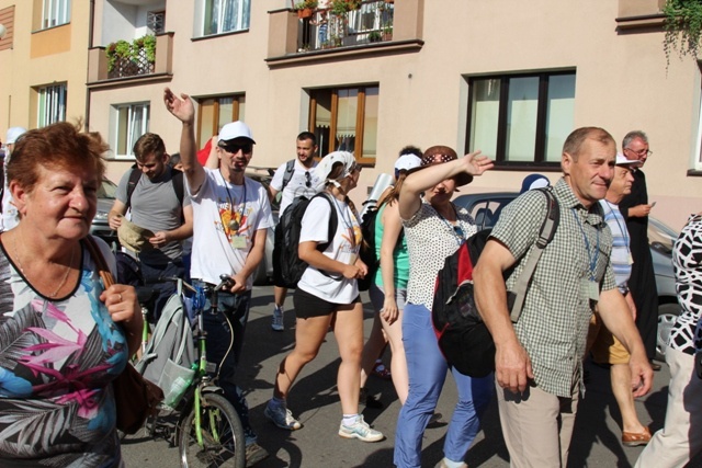 14. Pielgrzymka Dekanatu Czechowickiego w drodze na Jasną Górę