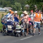 Opoczyńska kolumna pieszej pielgrzymki diecezji radomskiej