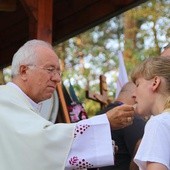 Podczas drog każdego dnia pielgrzymi karmią się Ciałem Pańskim