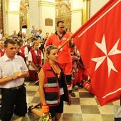 Pielgrzymi bielsko-żywieccy przed ikoną Matki Bożej Jasnogórskiej - cz. 2