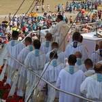 Młodzi pielgrzymi bielsko-żywieccy zawierzeni Maryi