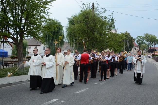 Odpust w Kamieniu Śl. i 30. rocznica sakry biskupiej