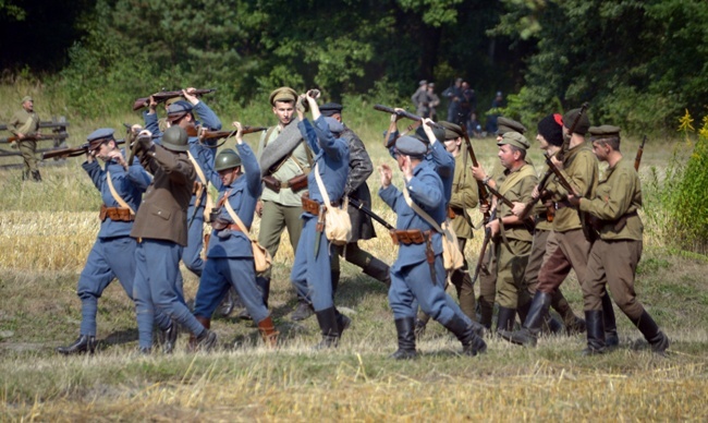 Wojna polsko-bolszewicka - rekonstrukcja w radomskim skansenie