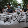 Chińczycy walczą ze skażeniem. Cenzurą