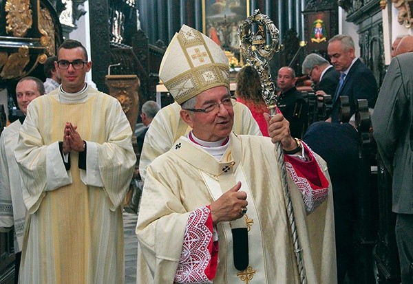 W Mszy św. uczestniczyli licznie zgromadzeni wierni z różnych stron Polski 