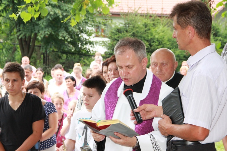 Droga krzyżowa w Cieniawie