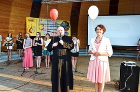  Proboszcz parafii św. Teresy ks. Dariusz Pacula i burmistrz Rabki Ewa Przybyło są w pełni zaangażowani w przygotowania do ŚDM