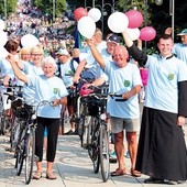  Z każdym rokiem przybywa grup przyjeżdżających na Jasną Górę na rowerach