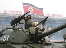 Korea Płn. ogłasza stan (prawie) wojenny