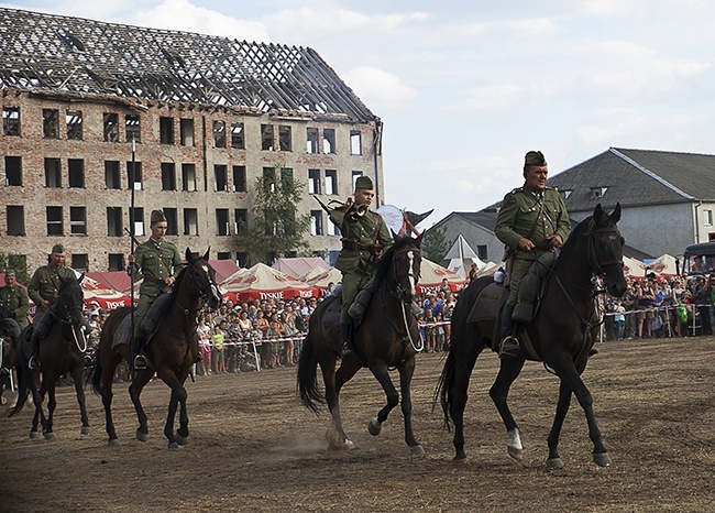 Zlot Pojazdów Militarnych