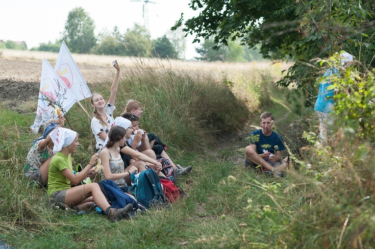 Pielgrzymka młodych w drodze