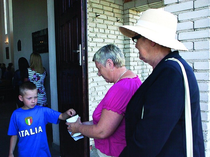  Zbiórkę przeprowadzono we wszystkich kościołach parafii