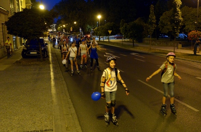 Pierwszy ŚDM-owy nightskating w Radomiu