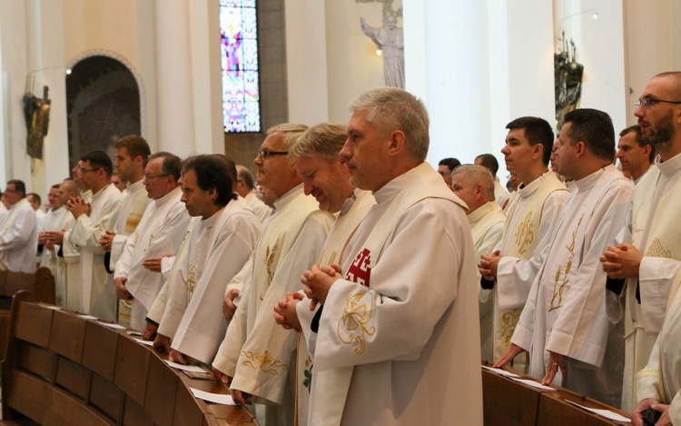 Pielgrzymka Księży Archidiecezji Katowickie do katedry - cz. 2