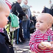  Szacunku dla chleba trzeba uczyć już małe dzieci