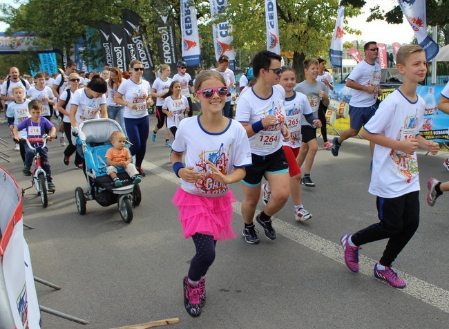 4. Charytatywny Bieg Fundacji Tesco Dzieciom - Bieg Rodzinny