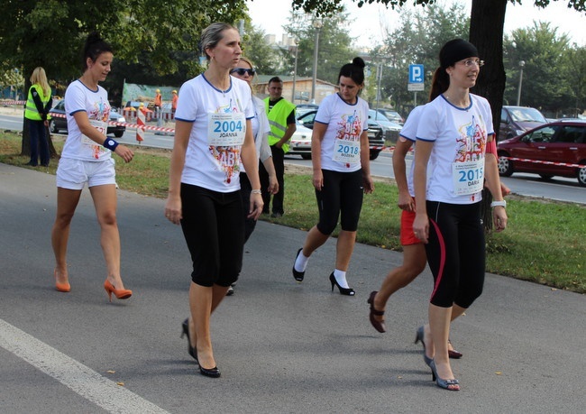 4. Charytatywny Bieg Fundacji Tesco Dzieciom - Bieg na Szpilkach