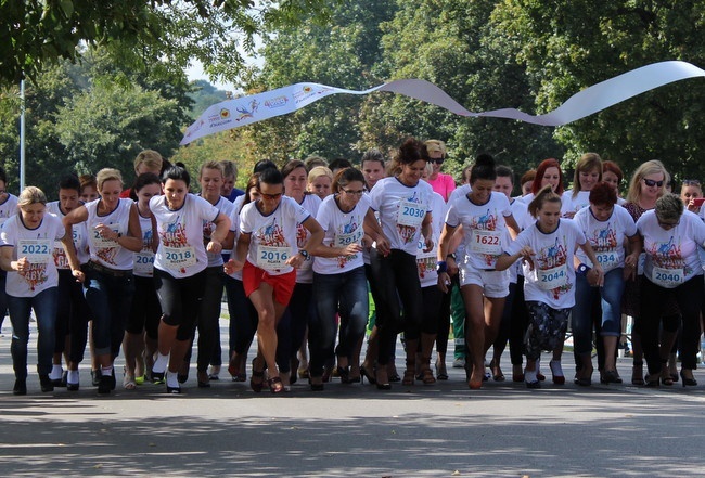 4. Charytatywny Bieg Fundacji Tesco Dzieciom - Bieg na Szpilkach