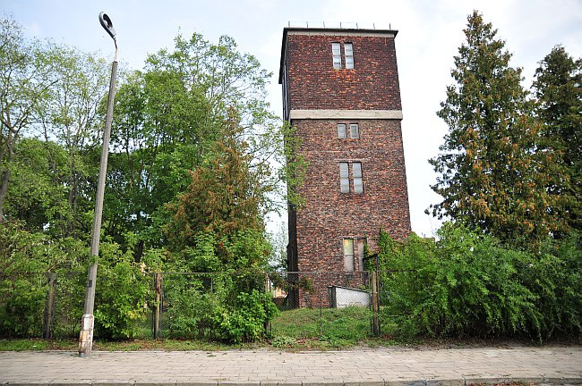 Dworzec nadaje sie do rozbiórki