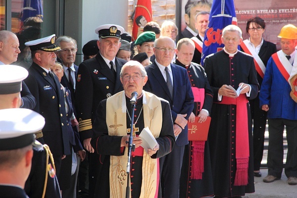 Odsłonięcie i poświęcenie pomnika płk. Kuklińkiego