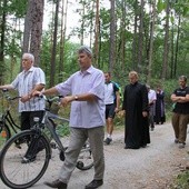 Pielgrzymka rowerowa młodzieży z okręgu dąbrowskiego do Zabawy