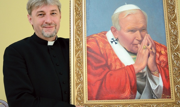 – Św. Jan Paweł II, który jest patronem rodzącego się Dzieła Modlitwy,  nawet w cierpieniu ukazywał piękno kapłaństwa i radość z niego płynącą  – podkreśla ks. Janusz Iwańczuk