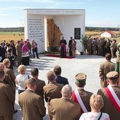  Poświęcenie XXVI stacji  i pamiątkowej tablicy poprzedziła Msza św., podczas której  nie zabrakło zawierzenia Matce Bożej Cierpliwie Słuchającej  i modlitwy za przyczyną patrona leśników – św. Jana Gwalberta