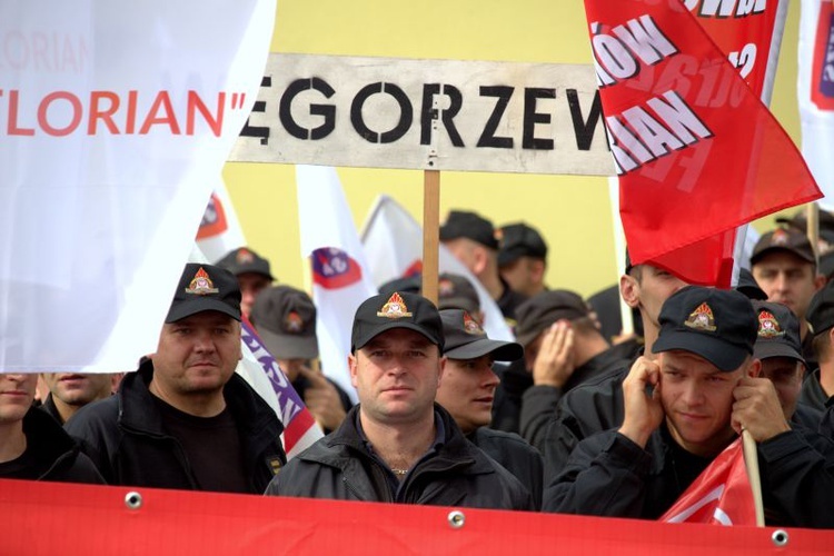 Protest służb mundurowych w Olsztynie