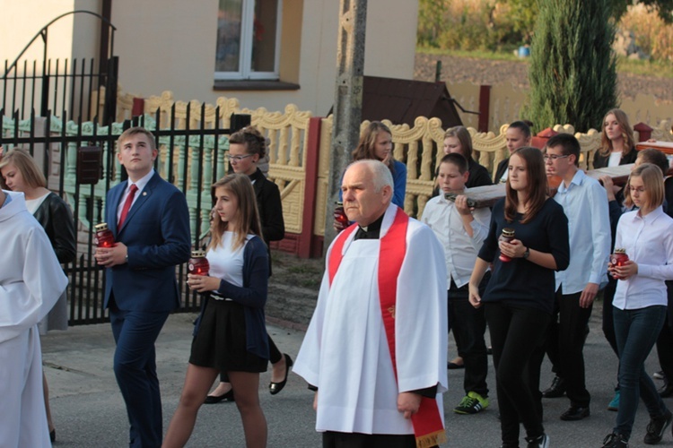 Symbole ŚDM w Bedlnie