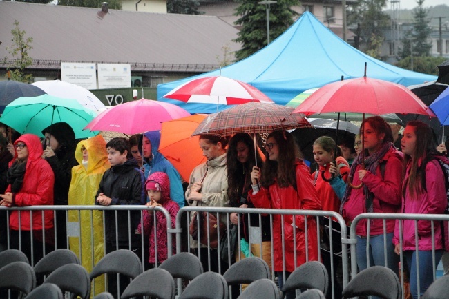 Zabierzowskie Uwielbienie w klimacie ŚDM