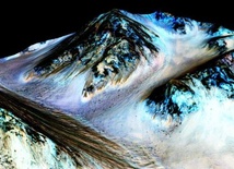 Na Marsie odkryto ciekłą wodę