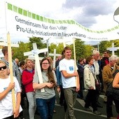 W marszu brało udział  około 200 Polaków