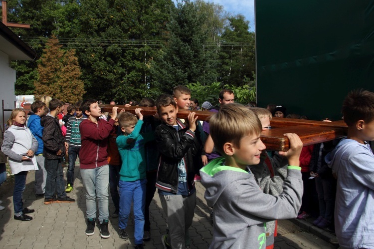 Peregrynacja symboli ŚDM w rejonie głowieńskim