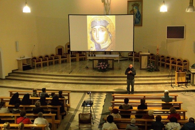 Przed pokazem obrazu "Ja Jestem" autor Lech Dokowicz przybliżył zgromadzonym ideę filmu