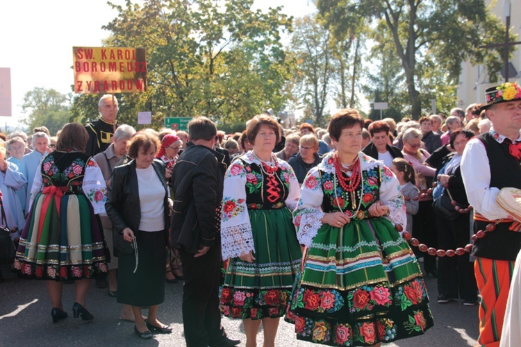 Róże Różańcowe w Domaniewicach - Pielgrzymka 