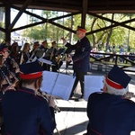 Koncert orkiestry w nowotarskim parku