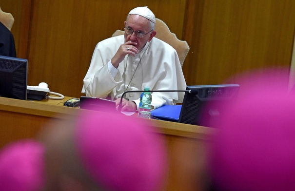 Papież otworzył synod