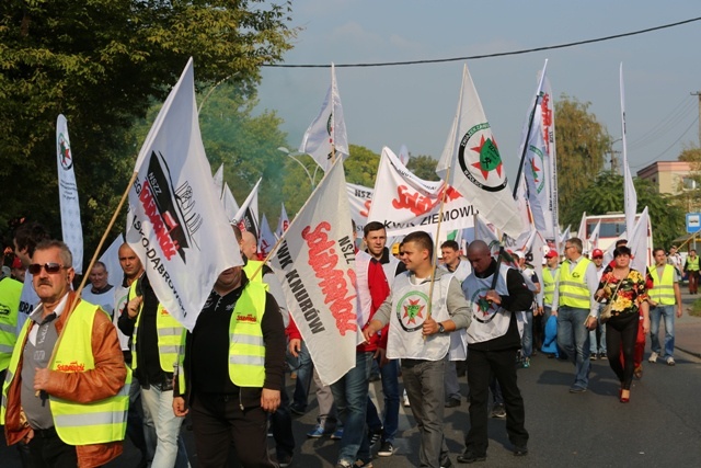 Manifestacja górników pod kopalnią "Brzeszcze"