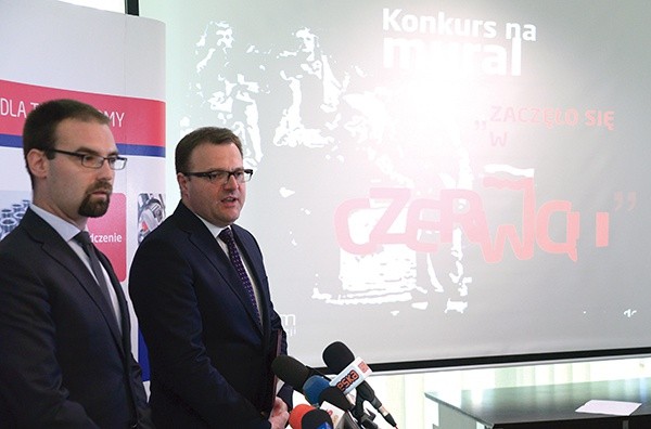 Do udziału zapraszają Radosław Witkowski, prezydent Radomia (z prawej), i Mateusz Tyczyński, szef kancelarii włodarza miasta