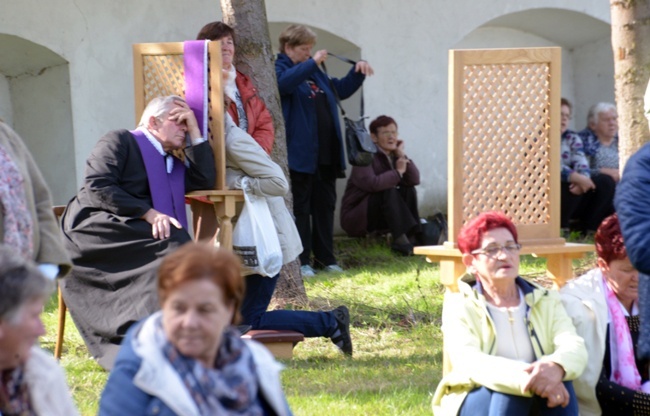 Pielgrzymka Kół Żywego Różańca do Wysokiego Koła