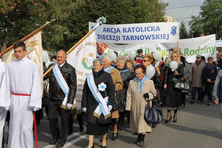 VII Diecezjalny Marsz dla Życia i Rodziny w Brzesku