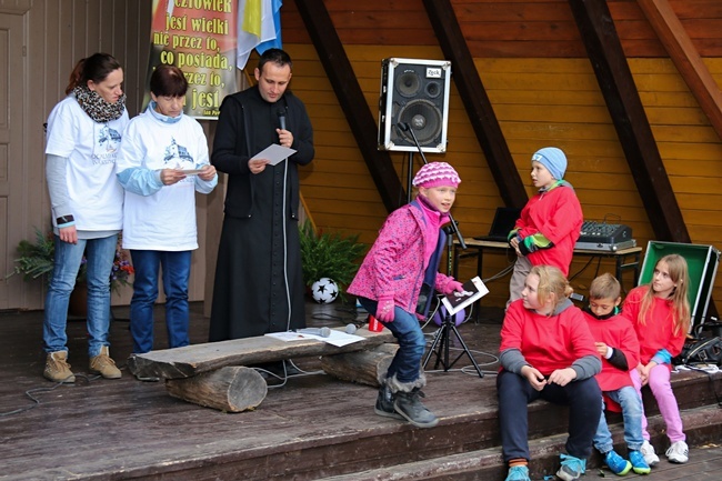 (przed)Dzień Papieski w Sulistrowicach - cz. 2