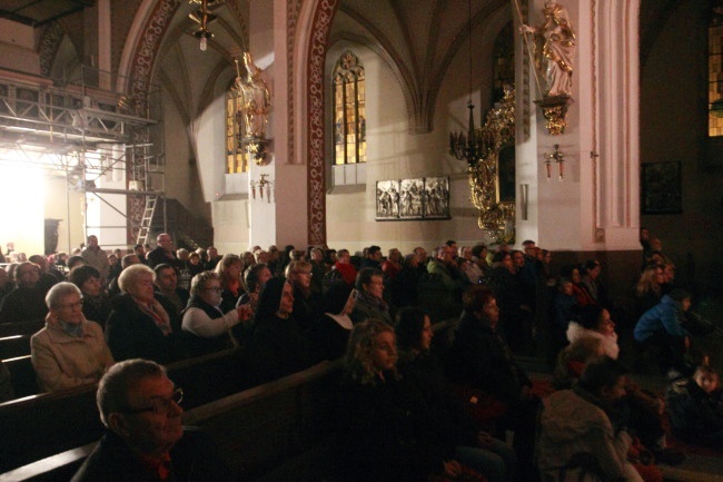 Brzmienia papieskich spotkań