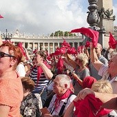 Audiencja generalna na placu św. Piotra w Watykanie