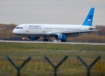 MAK: Rosyjski airbus rozpadł się w powietrzu 